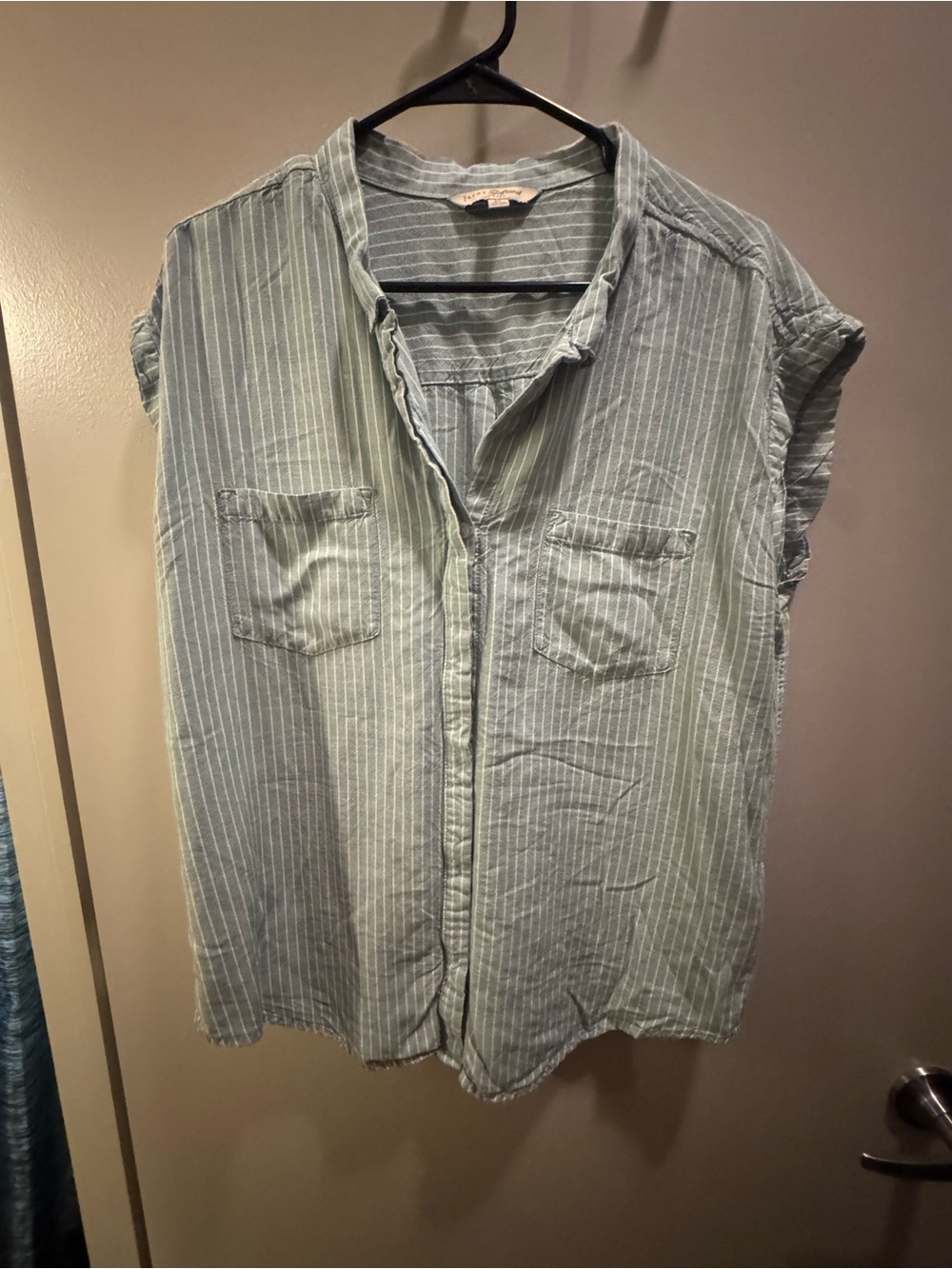 JACHS Girlfriend Light Blue & White Striped Short-Sleeve Button Front Shirt